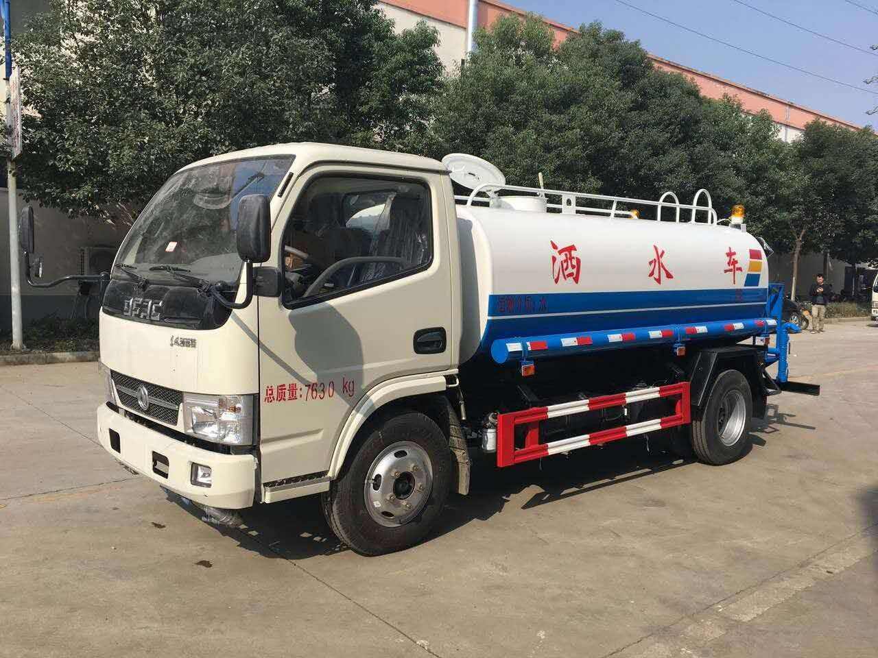 5噸灑水車在哪里有賣？湖北楚勝汽車13886887089